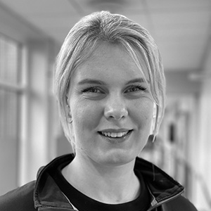 Mathilde arbejder som klinikassistent på Evidensia Karlslunde Dyrehospital