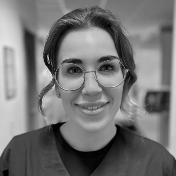 Marthina er teamleder og veterinærsygeplejerske på Evidensia Trekantens Dyrehospital